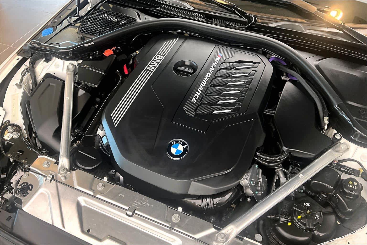 Used 2024 BMW M440i Coupe w/ Premium Package RWD image 31