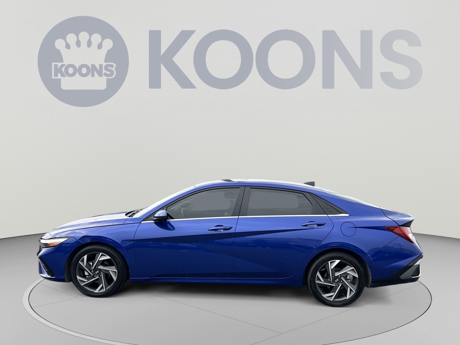Used 2024 Hyundai Elantra SEL w/ Convenience Package FWD image 2
