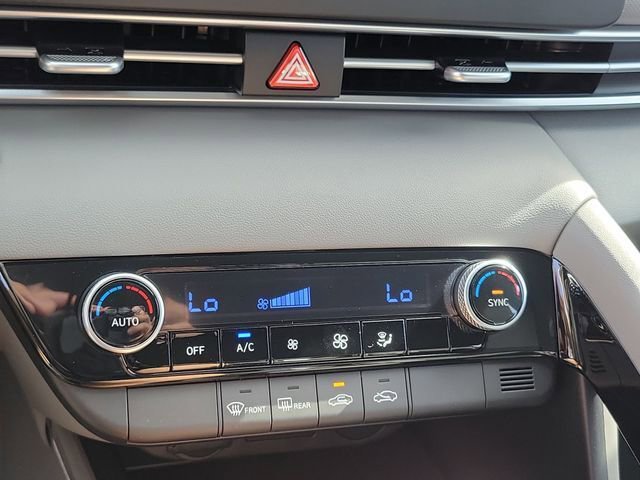New 2026 Hyundai Elantra Hybrid FWD image 12