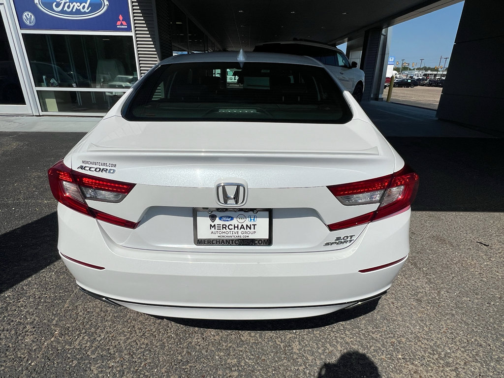 Used 2018 Honda Accord Sport image 8