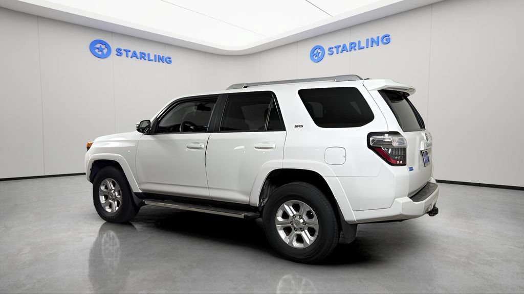 Used 2015 Toyota 4Runner SR5 AWD/4WD image 4