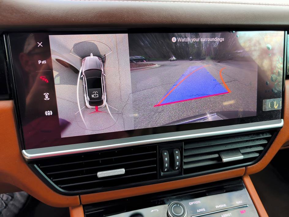 Used 2022 Porsche Cayenne Coupe image 23