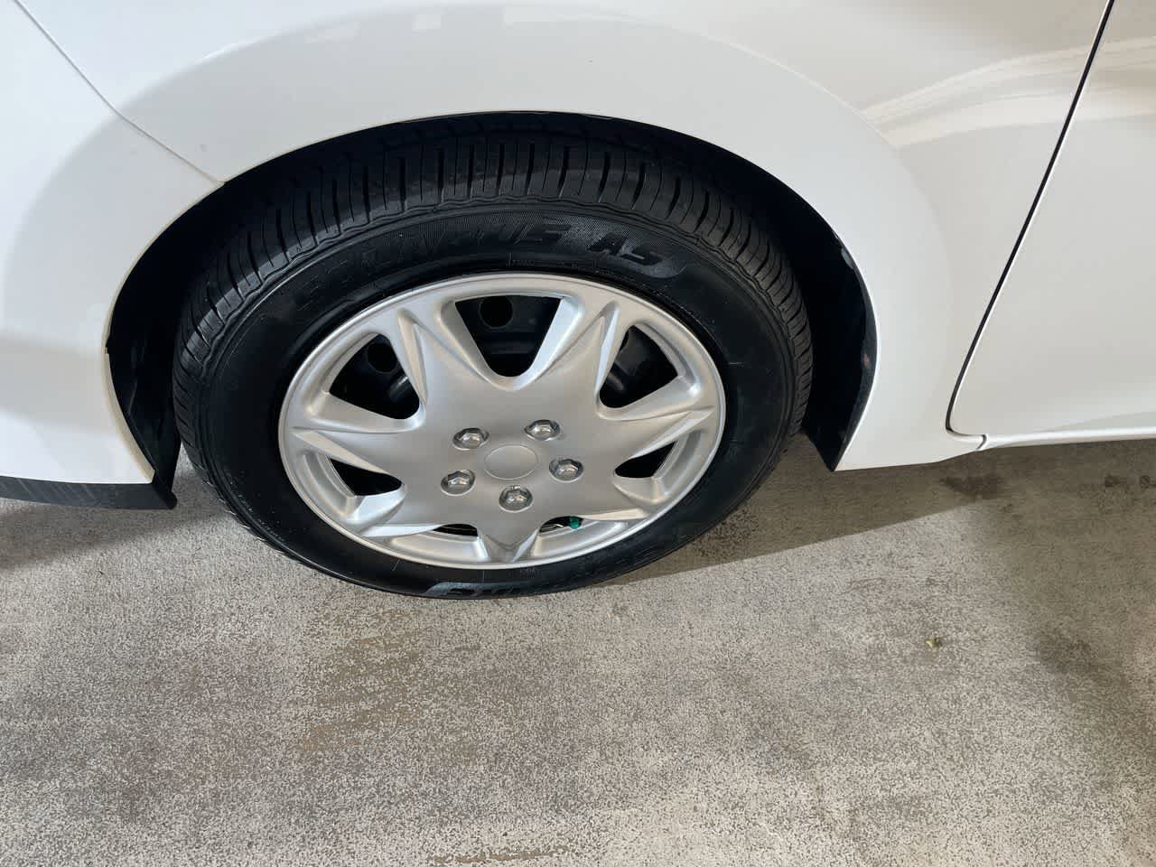 Used 2017 Toyota Corolla LE FWD image 10