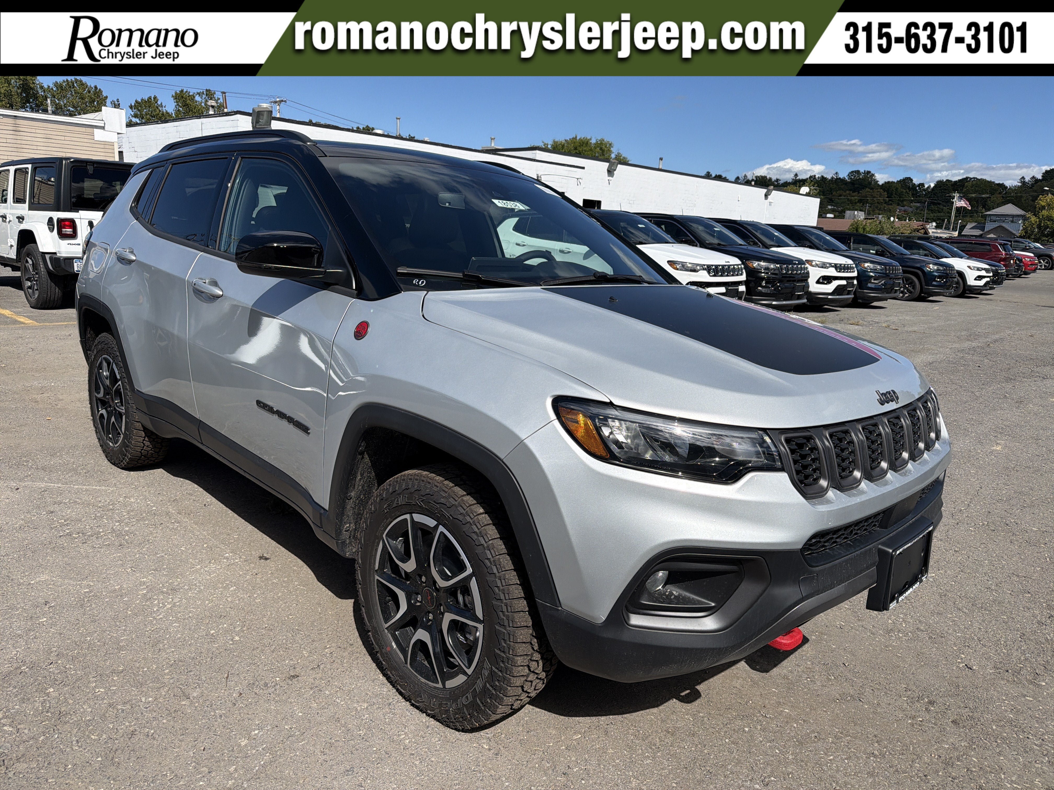 New 2026 Jeep Compass Trailhawk w/ Sun, Sound & Navigation Group AWD/4WD image 1
