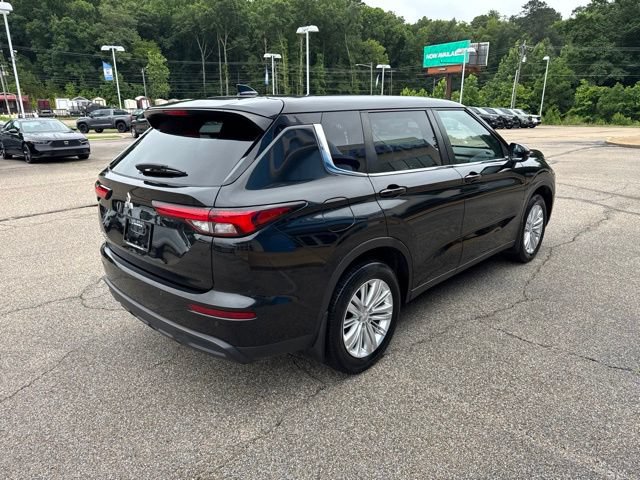 Used 2023 Mitsubishi Outlander ES AWD/4WD image 5