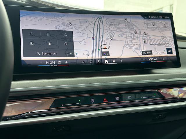 Used 2023 BMW 760i xDrive AWD/4WD image 30