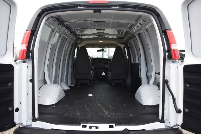 New 2026 Chevrolet Express 2500 w/ Driver Convenience Package image 17
