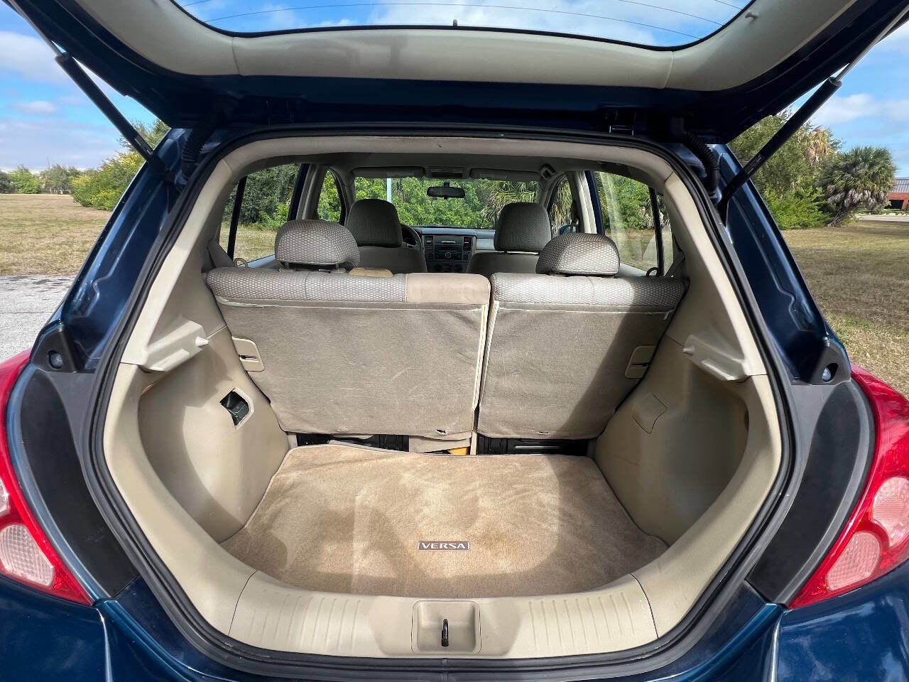 Used 2007 Nissan Versa 1.8 SL 4dr Hatchback (1.8L I4 w/ Convenience Pkg image 25