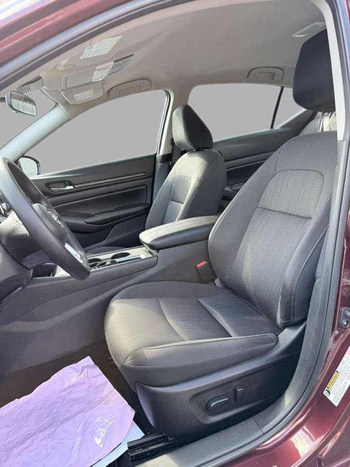 Used 2025 Nissan Altima 2.5 SV image 27