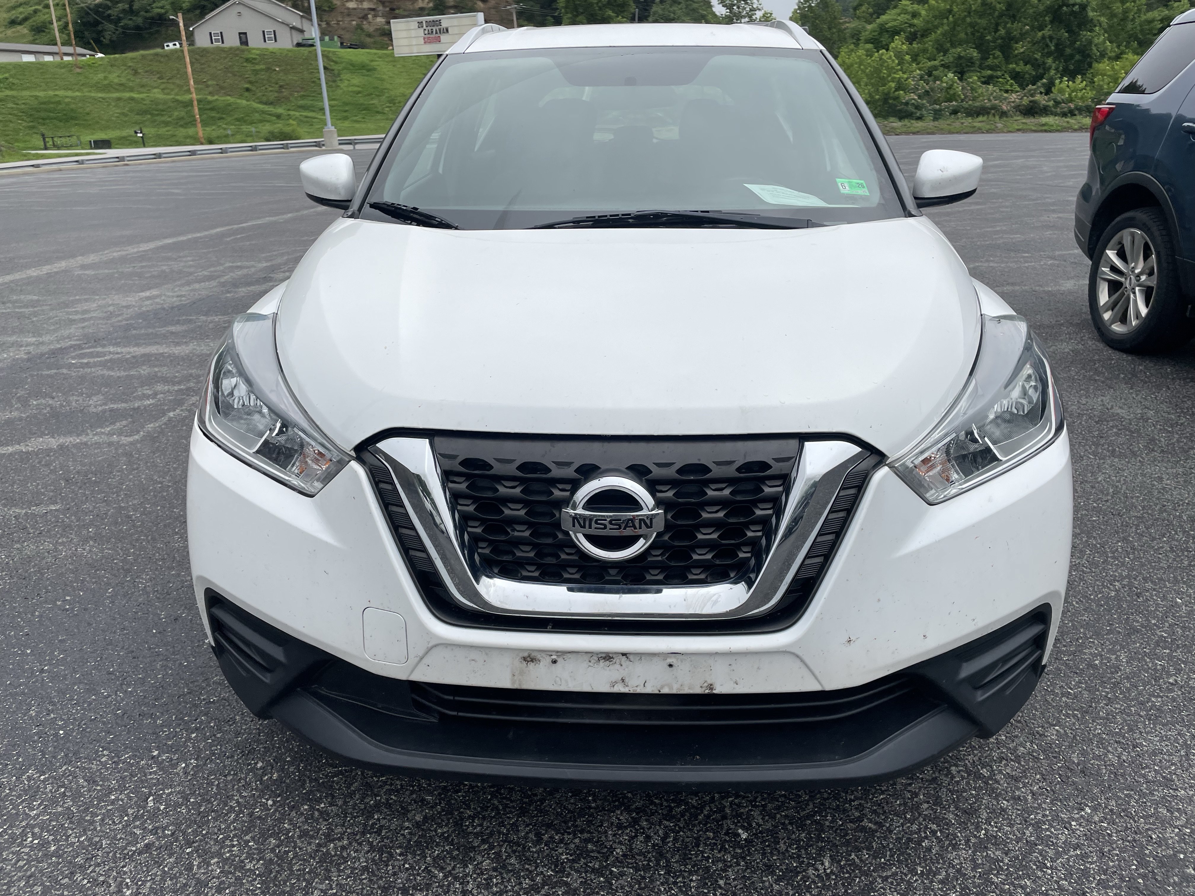 Used 2019 Nissan Kicks SV FWD image 6