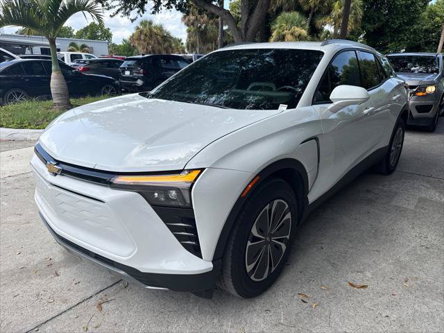Used 2025 Chevrolet Blazer EV LT AWD/4WD image 2