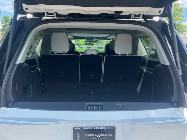 New 2027 Lincoln Navigator L Black Label AWD/4WD image 13