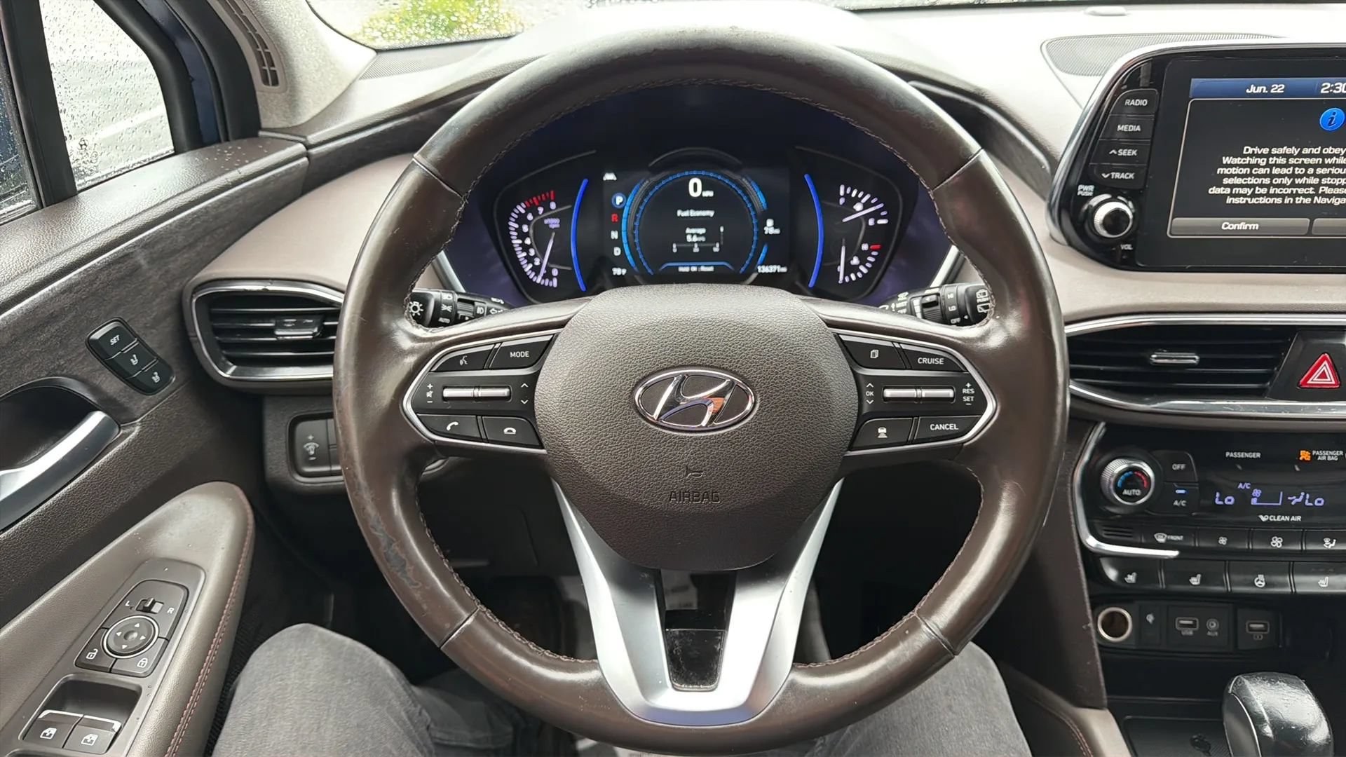 Used 2020 Hyundai Santa Fe Limited AWD/4WD image 10