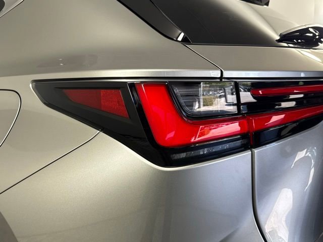 Used 2022 Lexus NX 350 AWD image 14