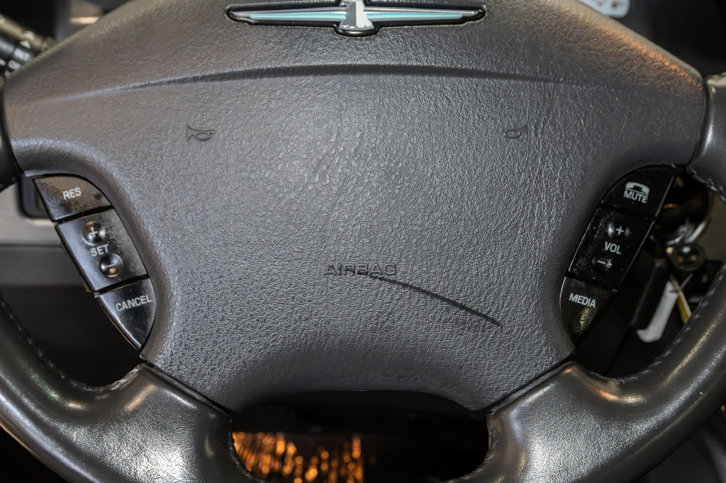 Used 2002 Ford Thunderbird RWD image 15