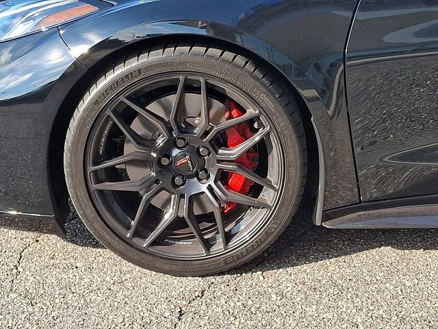 Used 2024 Chevrolet Corvette Z06 w/ Stealth Interior Trim Package RWD image 29