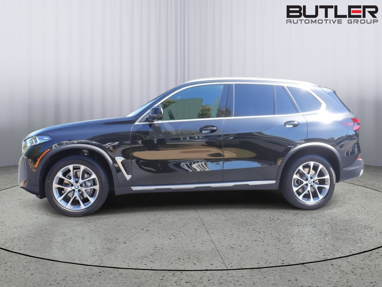 Used 2026 BMW X5 sDrive40i image 3