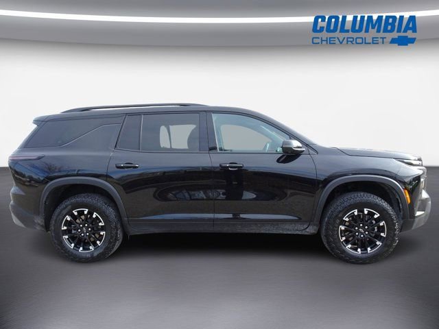 Certified 2025 Chevrolet Traverse Z71 w/ Driver Confidence Package AWD/4WD image 2