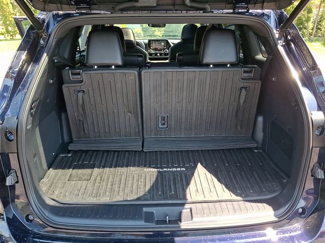Used 2021 Toyota Highlander XSE AWD/4WD image 30
