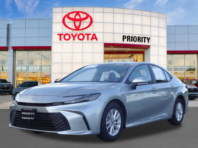 Certified 2025 Toyota Camry LE FWD image 1