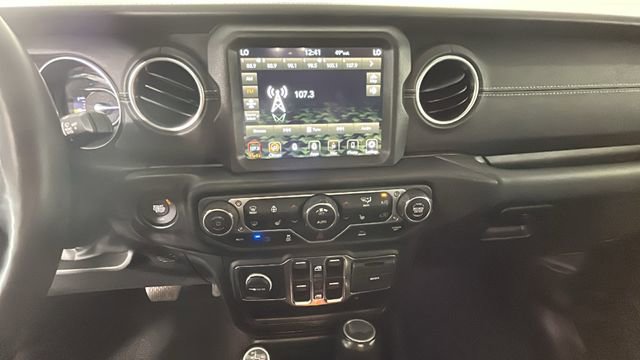 Used 2023 Jeep Wrangler Unlimited Sahara w/ Cold Weather Group AWD/4WD image 23
