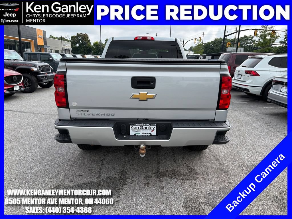 Used 2018 Chevrolet Silverado 1500 Custom w/ Custom Value Package AWD/4WD image 8