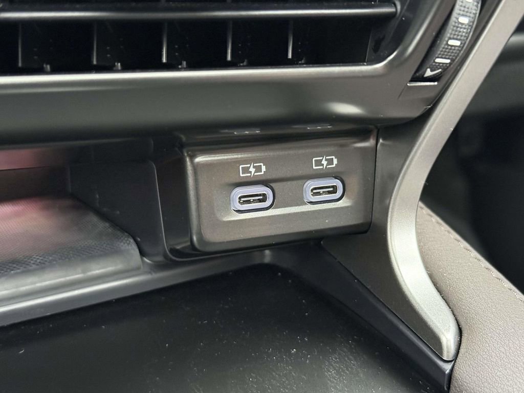 Used 2025 Lexus RX 450h Luxury w/ Convenience Package image 25