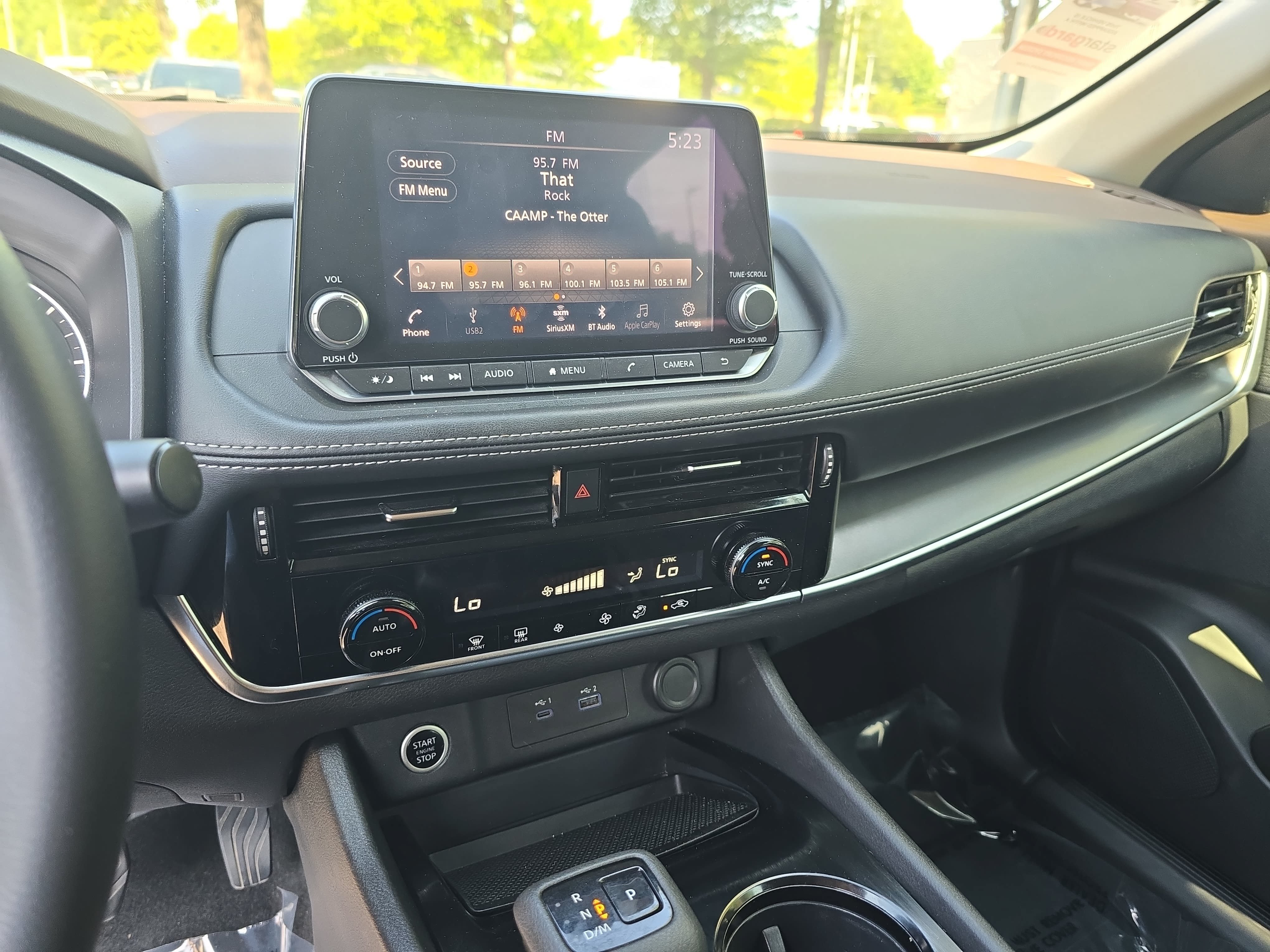 Used 2022 Nissan Rogue SV FWD image 19