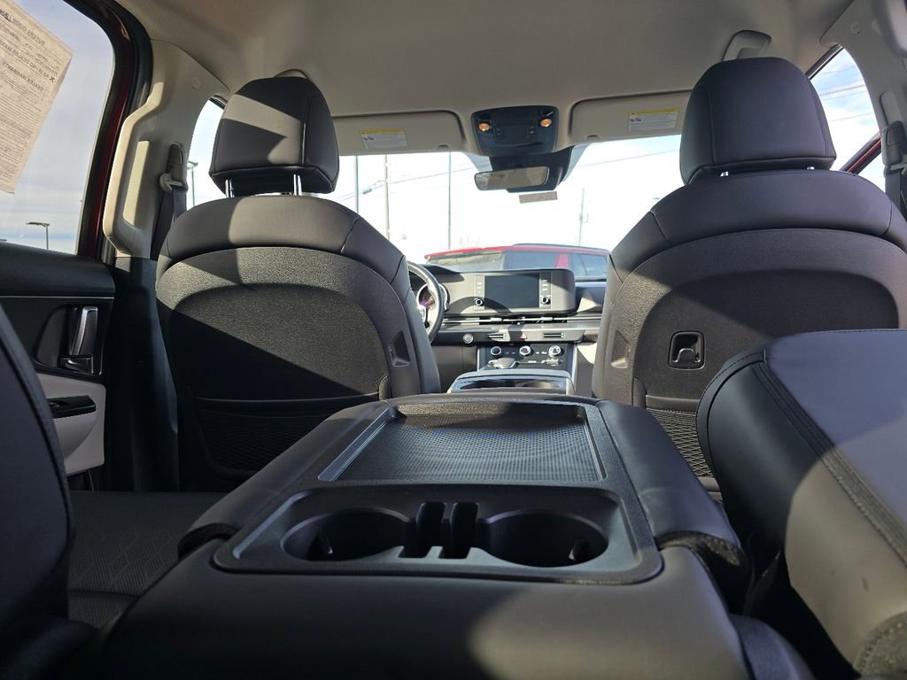 Used 2024 Kia Carnival LX image 19