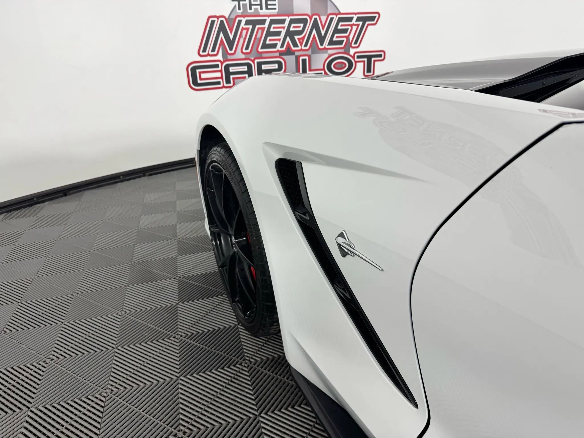 Used 2017 Chevrolet Corvette Stingray Convertible w/ 1LT image 27