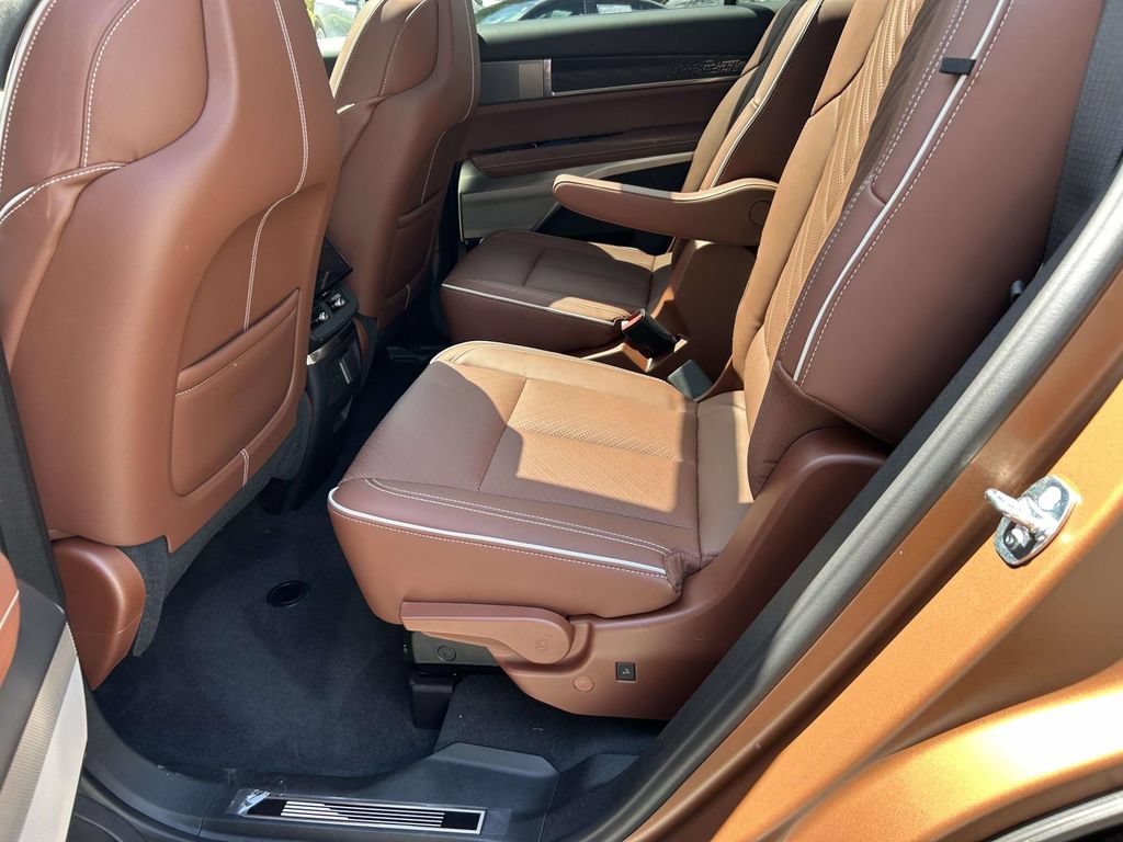 New 2027 Cadillac Vistiq Sport AWD/4WD image 13