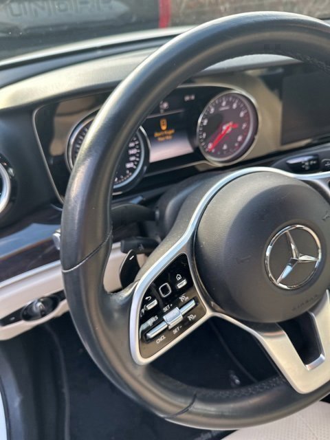 Used 2019 Mercedes-Benz E 300 4MATIC image 9