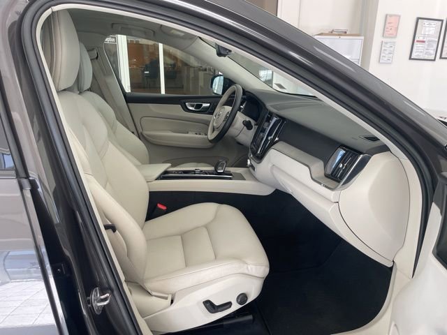 Certified 2023 Volvo XC60 B5 Plus image 12