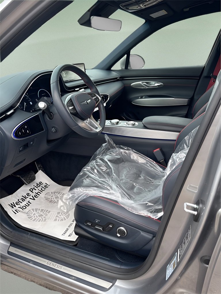 Used 2024 Genesis GV70 2.5T w/ Sport Prestige Package image 11
