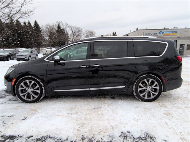 Used 2019 Chrysler Pacifica Limited w/ Tire & Wheel Group image 6