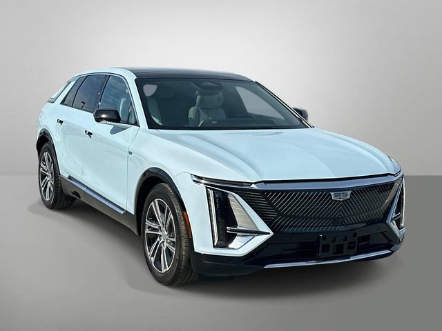 Used 2024 Cadillac Lyriq Luxury w/ LPO, Floor Liner Package AWD/4WD image 24