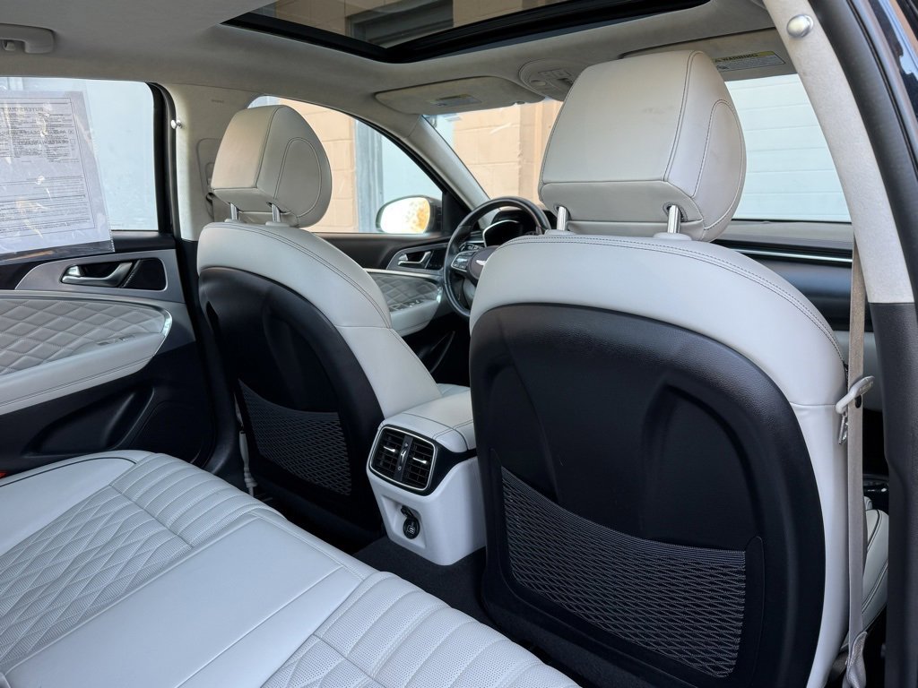 Used 2020 Genesis G70 2.0T w/ Prestige Package image 19