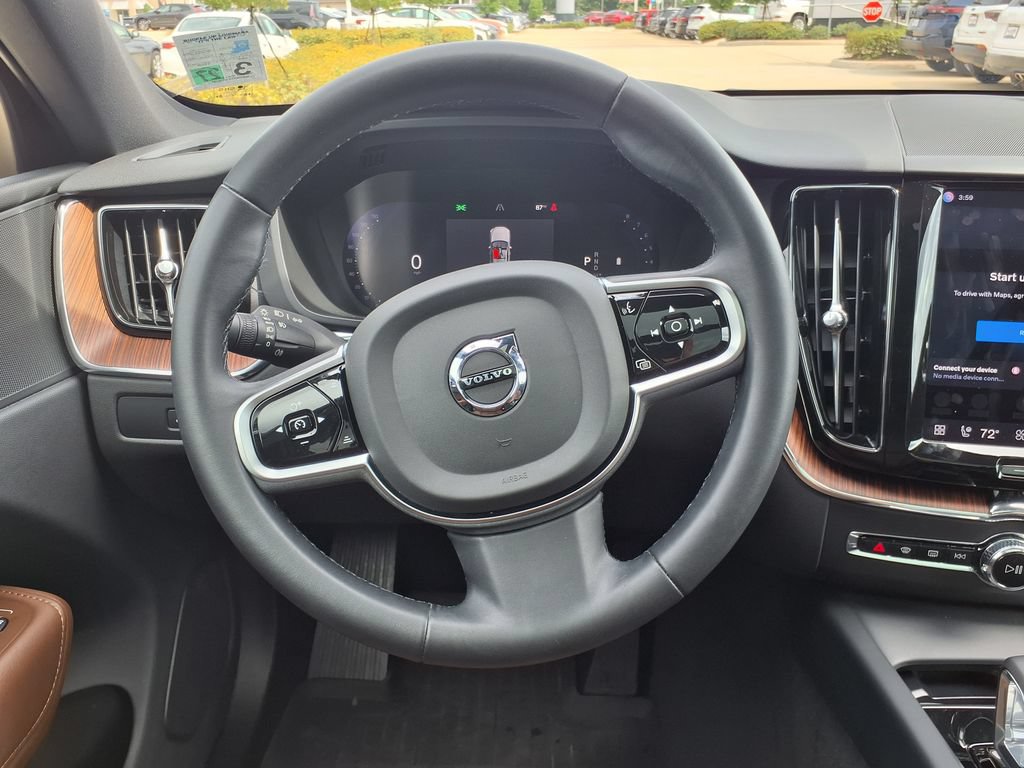 Used 2023 Volvo XC60 B5 Plus w/ Protection Package Premier FWD image 21
