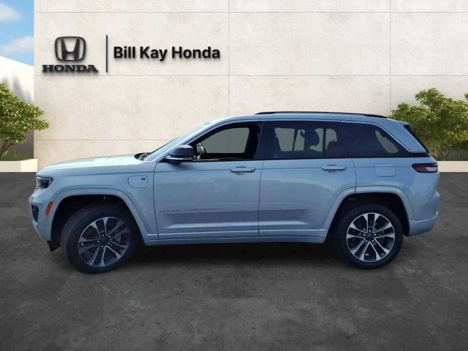 Used 2022 Jeep Grand Cherokee Overland w/ Luxury Tech Group IV image 7