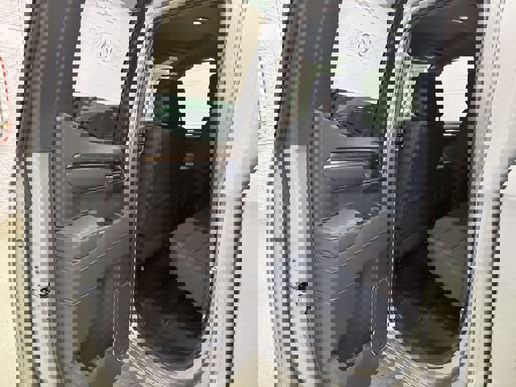 New 2026 Chevrolet Silverado 1500 LT image 33