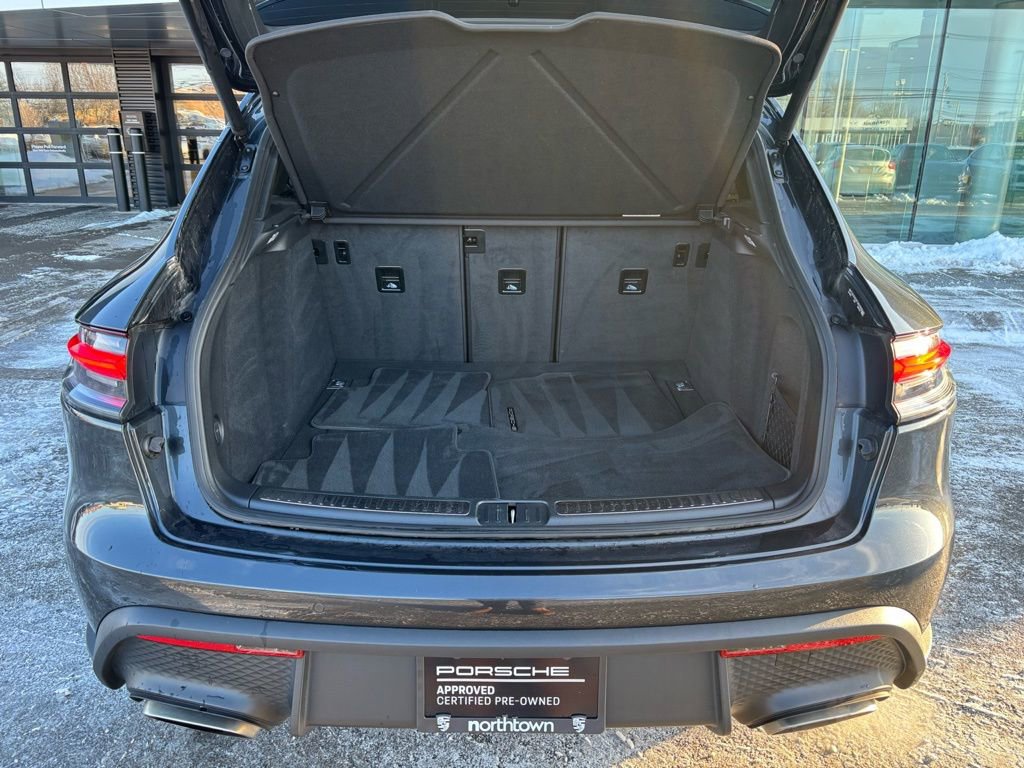 Certified 2023 Porsche Macan image 23