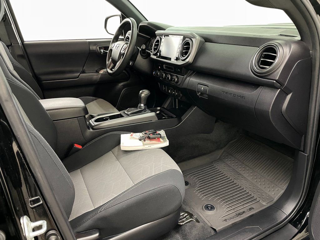 Used 2023 Toyota Tacoma TRD Sport AWD/4WD image 36