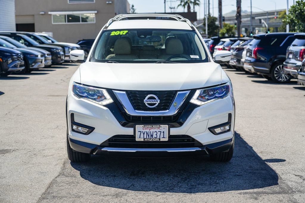 Used 2017 Nissan Rogue SL image 4
