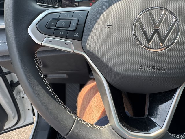 Used 2026 Volkswagen Tiguan SE AWD/4WD image 23