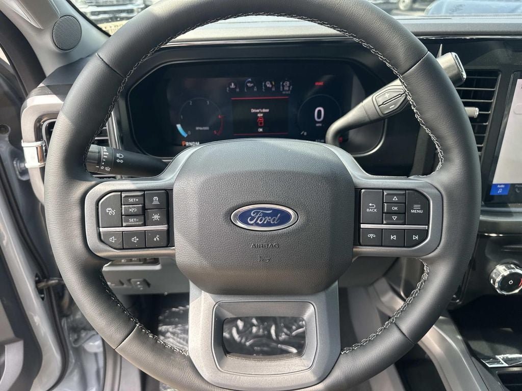 New 2026 Ford F350 Lariat w/ Black Appearance Package AWD/4WD image 18