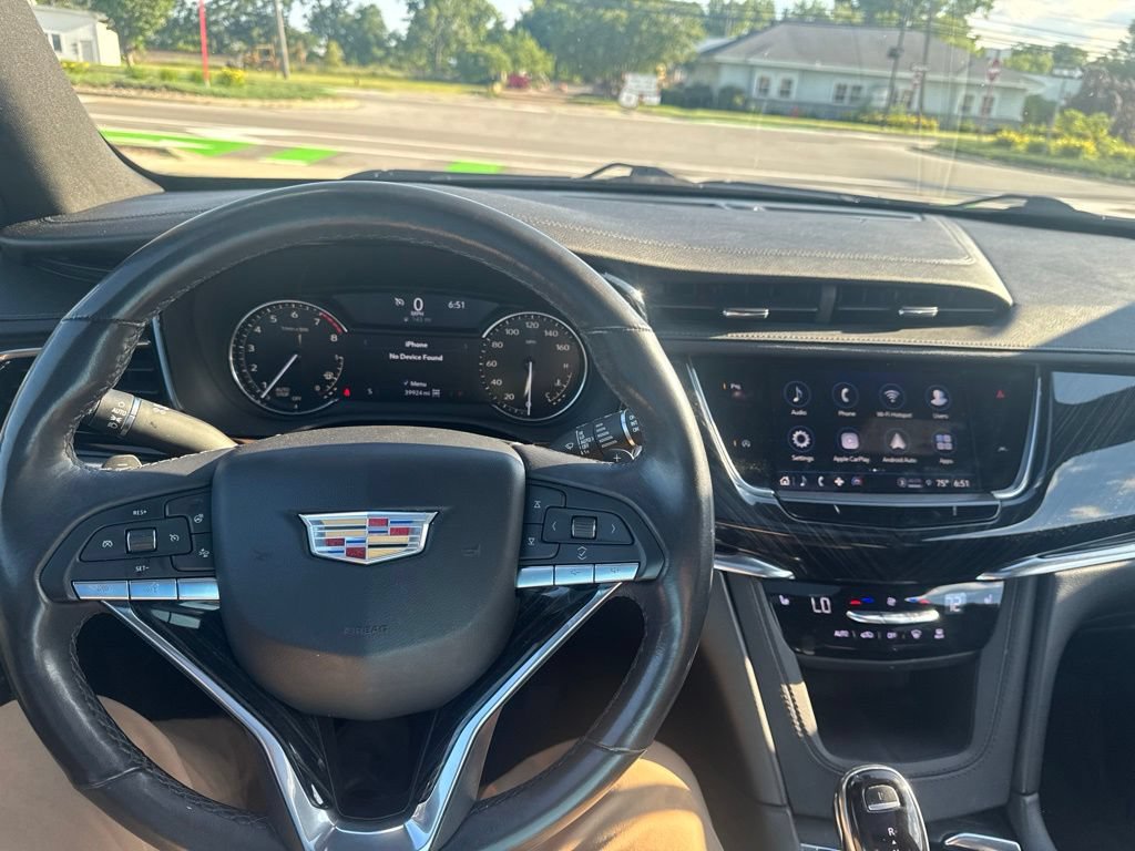 Used 2021 Cadillac XT6 Premium Luxury AWD/4WD image 17