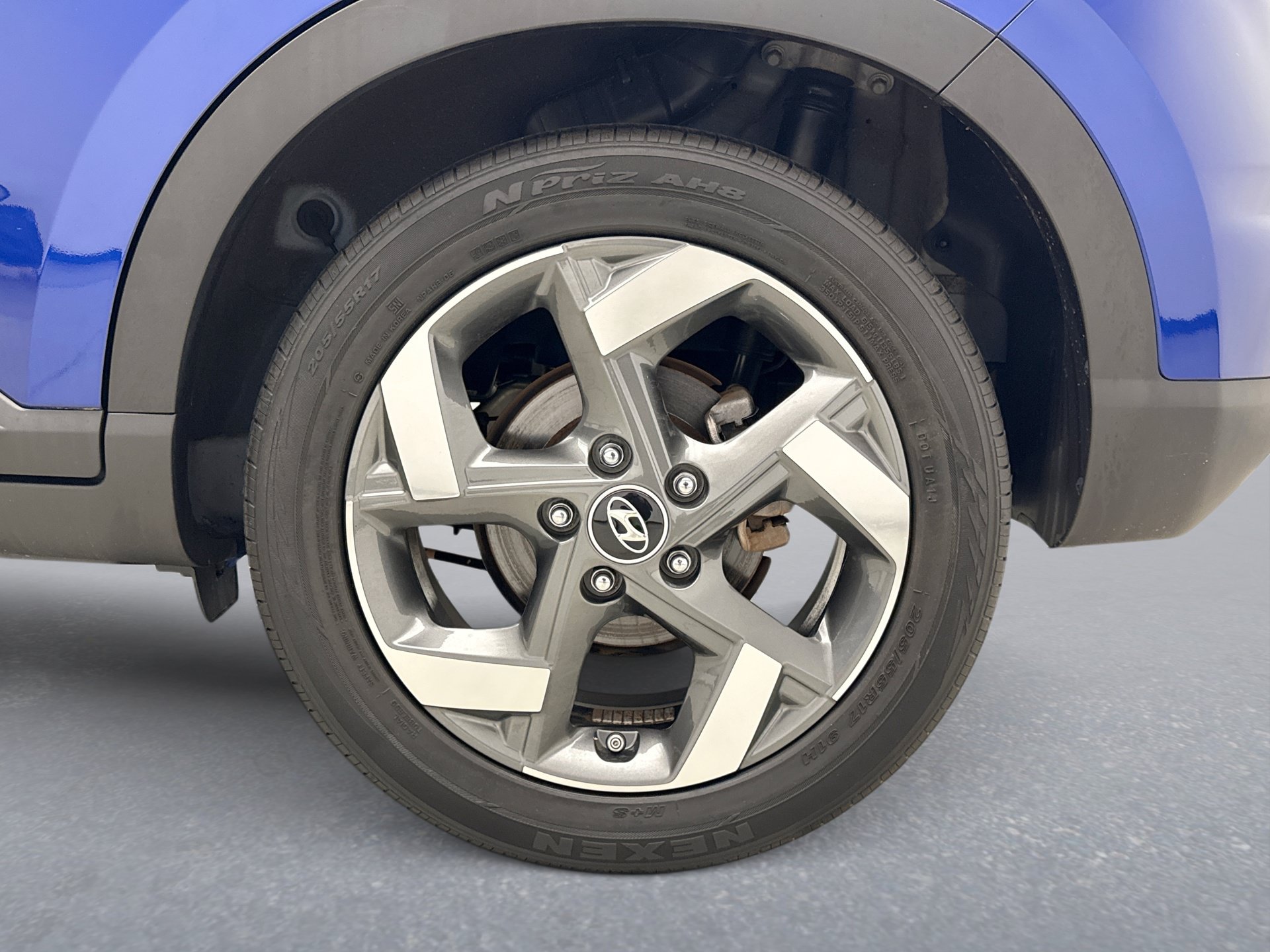 Used 2024 Hyundai Venue Limited FWD image 26