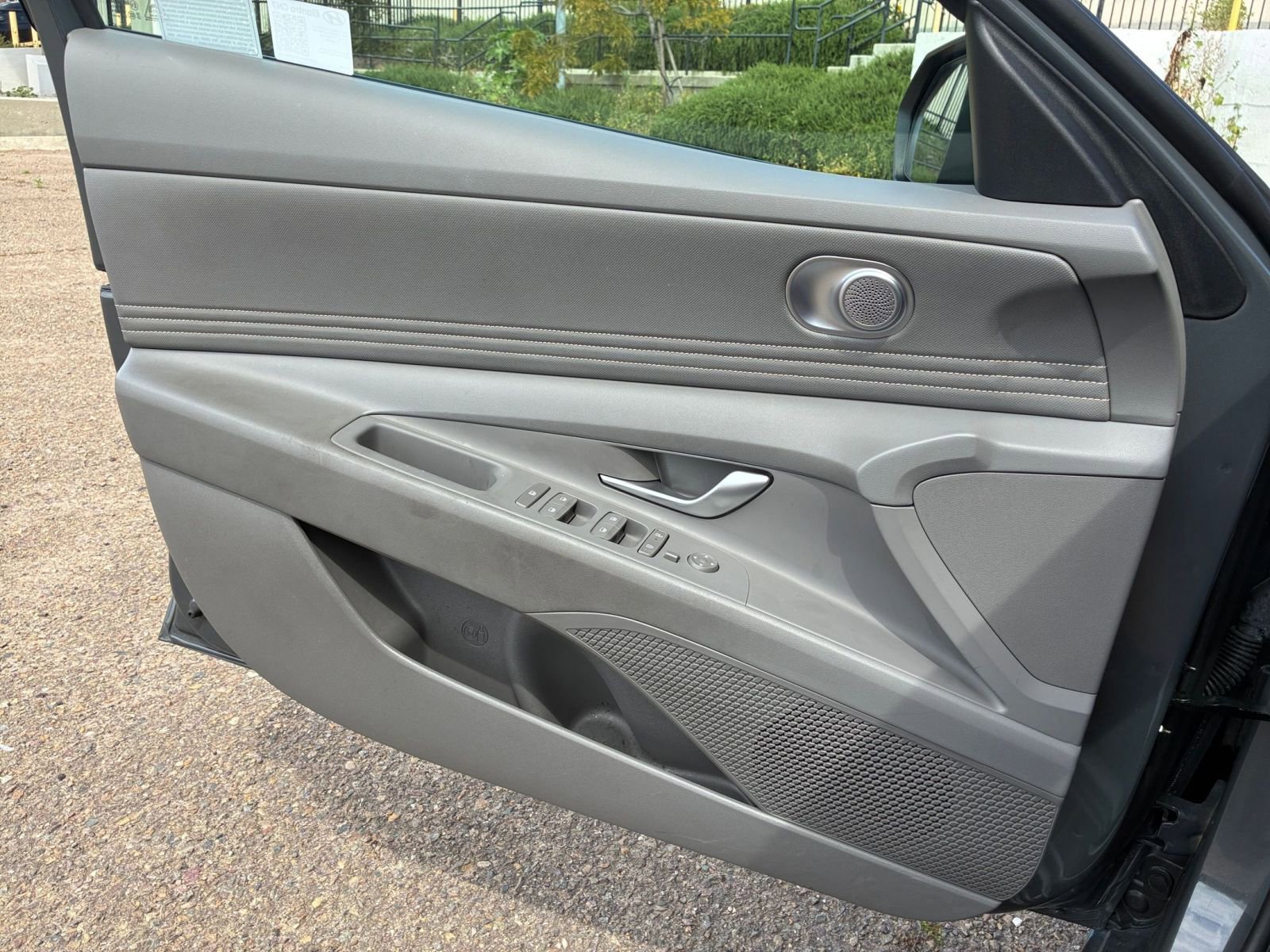 Used 2025 Hyundai Elantra SEL image 18