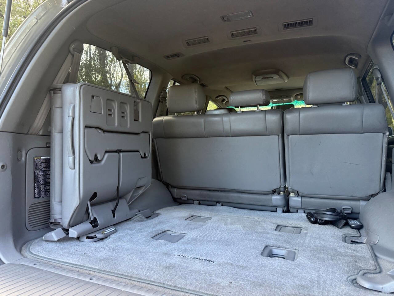 Used 2006 Toyota Land Cruiser image 44