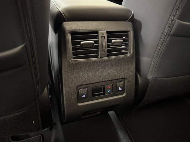 New 2025 Mitsubishi Outlander SEL image 24